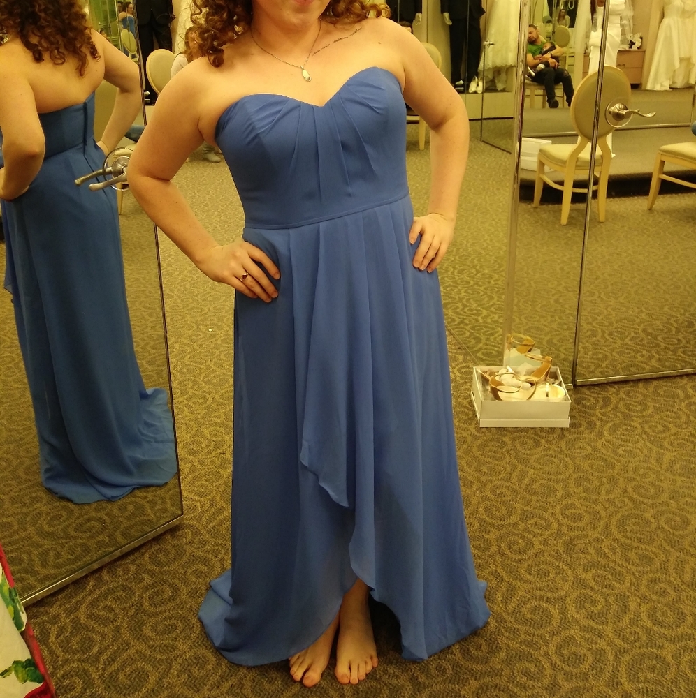 Asymmetrical strapless dress with sweetheart neck